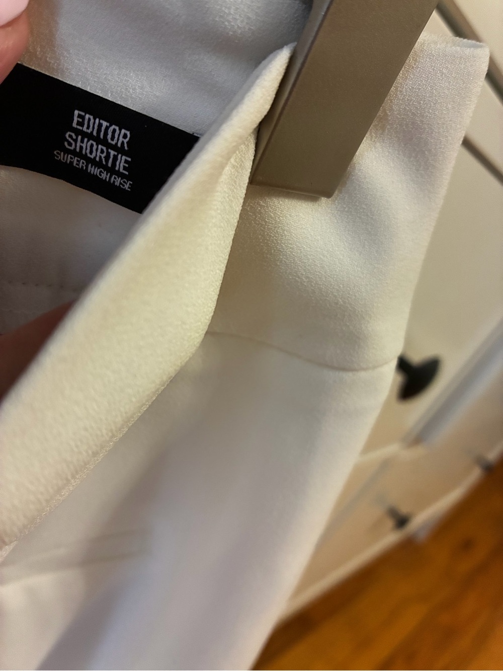 Express White Linen Stylist Shorts - NWOT (Tried On Only!) - Picture 7 of 8